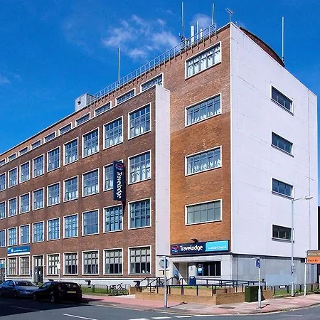 Travelodge Carlisle Hotel 3*