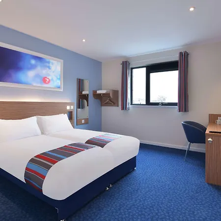 Travelodge 3*