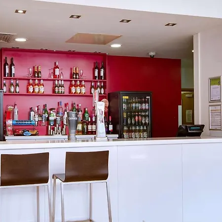 Travelodge 호텔 3*